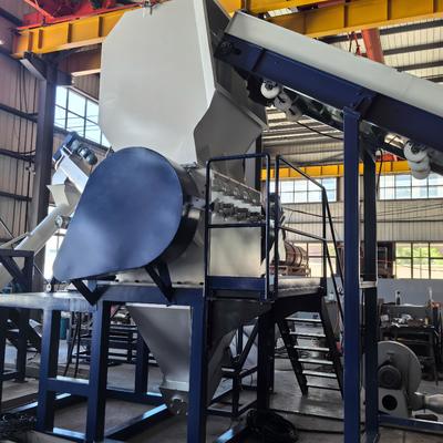 Beli Automatic HDPE Bottles Crusher Machine 90KW for Plastic Recycling 1000kg/hr online manufacture