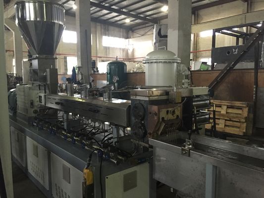 Mesin ekstruder sekrup ganda industri Mesin penggabungan plastik listrik Otomatis